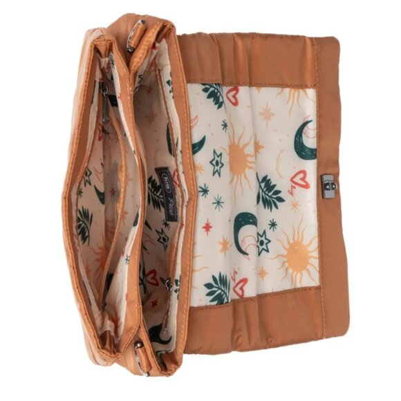 Brand New Lug Plie Shoulder/Crossbody Handbag in Beautiful Cappuccino - Picture 5 of 5